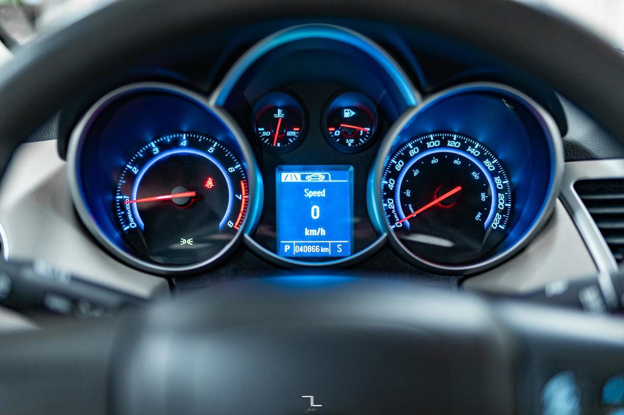 2013 Chevrolet Cruze LS Red Deer AB