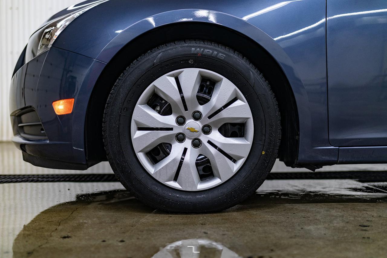 2013 Chevrolet Cruze LS Red Deer AB