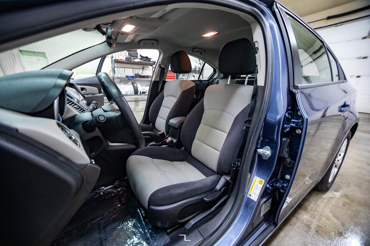 2013 Chevrolet Cruze LS Red Deer AB