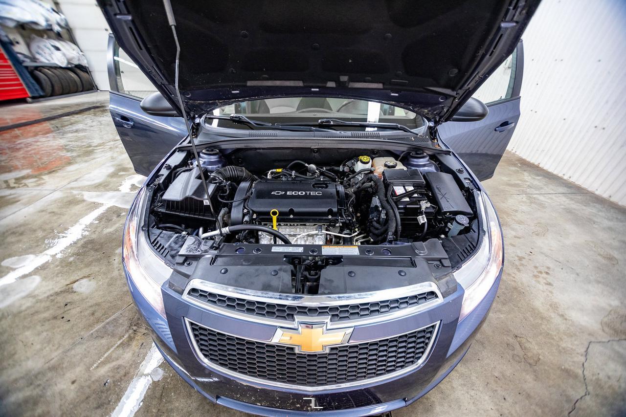 2013 Chevrolet Cruze LS Red Deer AB