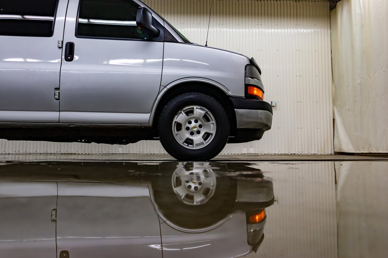 2013 Chevrolet Express AWD G1500 LT 8 Passenger BCam Red Deer AB