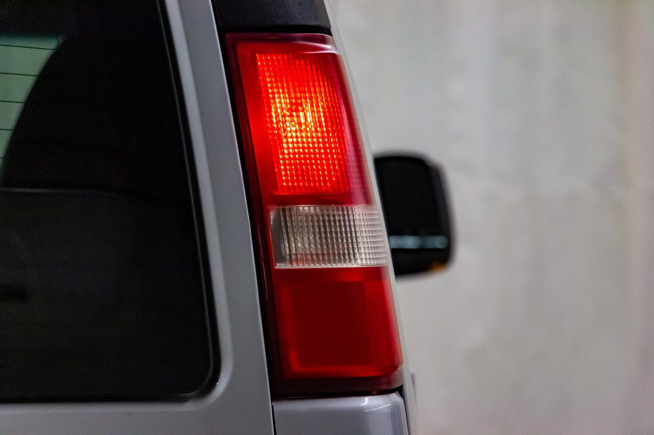 2013 Chevrolet Express AWD G1500 LT 8 Passenger BCam Red Deer AB