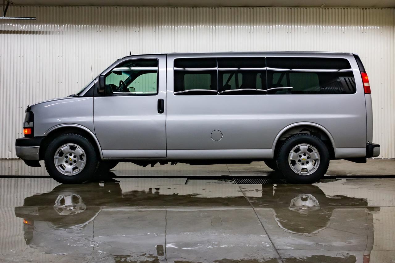 2013 Chevrolet Express AWD G1500 LT 8 Passenger BCam Red Deer AB