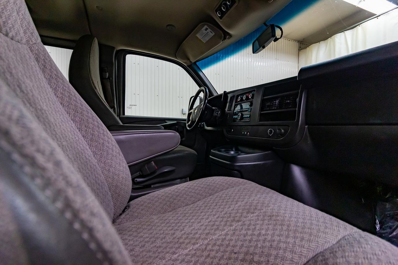 2013 Chevrolet Express AWD G1500 LT 8 Passenger BCam Red Deer AB