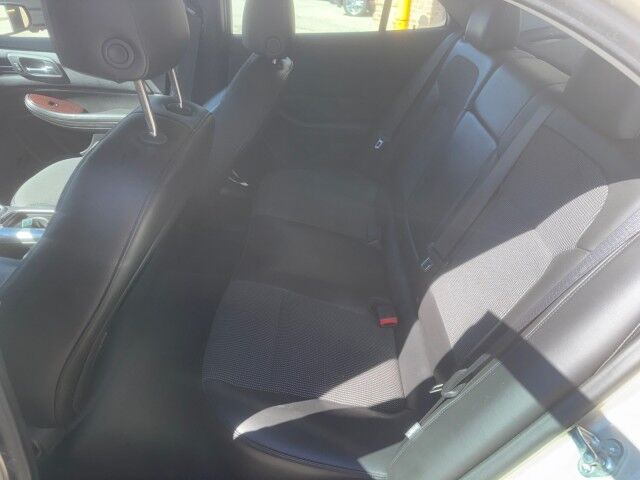 2013 Chevrolet Malibu 1LT photo 9