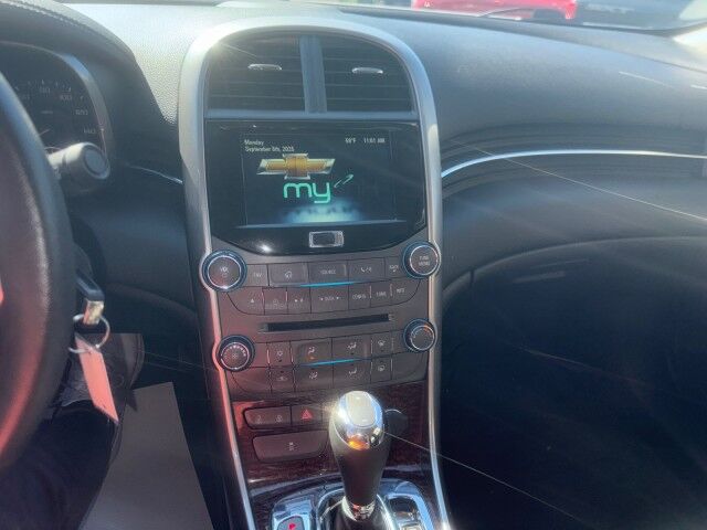 2013 Chevrolet Malibu 1LT photo 15