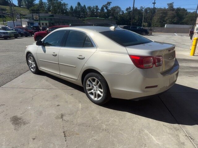 2013 Chevrolet Malibu 1LT photo 4