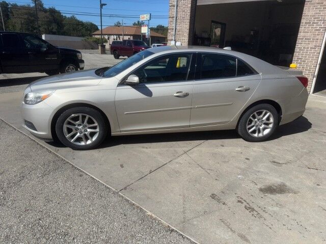 2013 Chevrolet Malibu 1LT photo 3