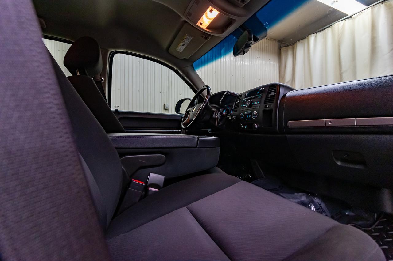 2013 Chevrolet Silverado 1500 4x4 Crew Cab SLE Red Deer AB