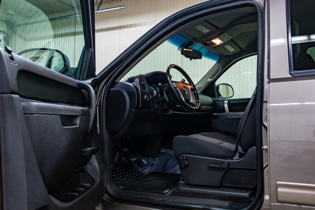 2013 Chevrolet Silverado 1500 4x4 Crew Cab SLE Red Deer AB