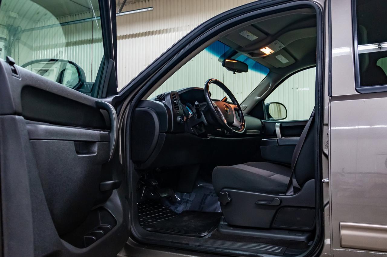 2013 Chevrolet Silverado 1500 4x4 Crew Cab SLE Red Deer AB