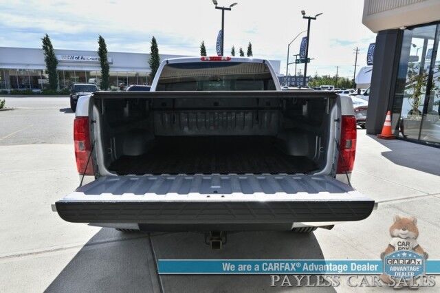 2013 Chevrolet Silverado 1500 LT / 4X4 / Z71 / Ext'd Cab / 5.3L V8 / Auto Start / Power Premium Cloth Seats / Seats 6 / Aux Input / Tonnea Cover / Automatic Climate Control / Cruise Control / Tow Pkg / Only 82K Miles Anchorage AK