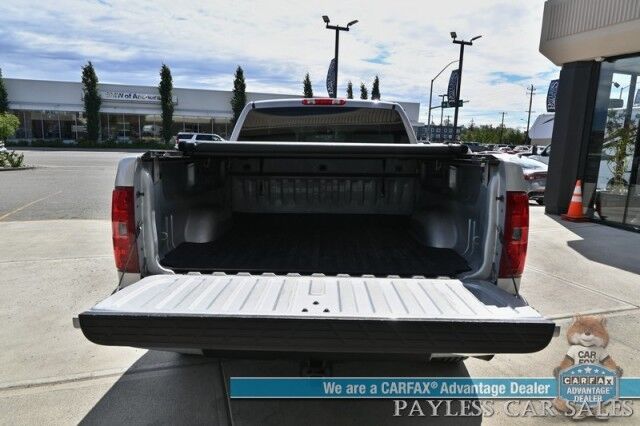 2013 Chevrolet Silverado 1500 LT / 4X4 / Z71 / Ext'd Cab / 5.3L V8 / Auto Start / Power Premium Cloth Seats / Seats 6 / Aux Input / Tonnea Cover / Automatic Climate Control / Cruise Control / Tow Pkg / Only 82K Miles Anchorage AK