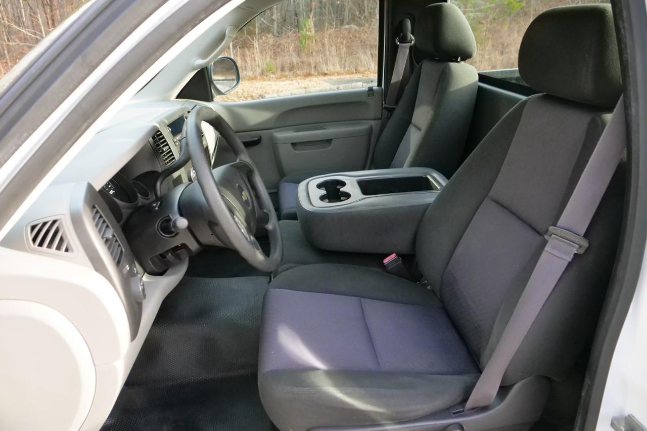 2013 Chevrolet Silverado 1500 Work Truck / 4.8L V8 / Regular Cab! Lincolnton NC