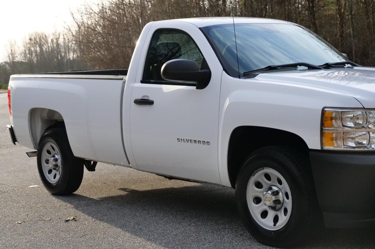 2013 Chevrolet Silverado 1500 Work Truck / 4.8L V8 / Regular Cab! Lincolnton NC