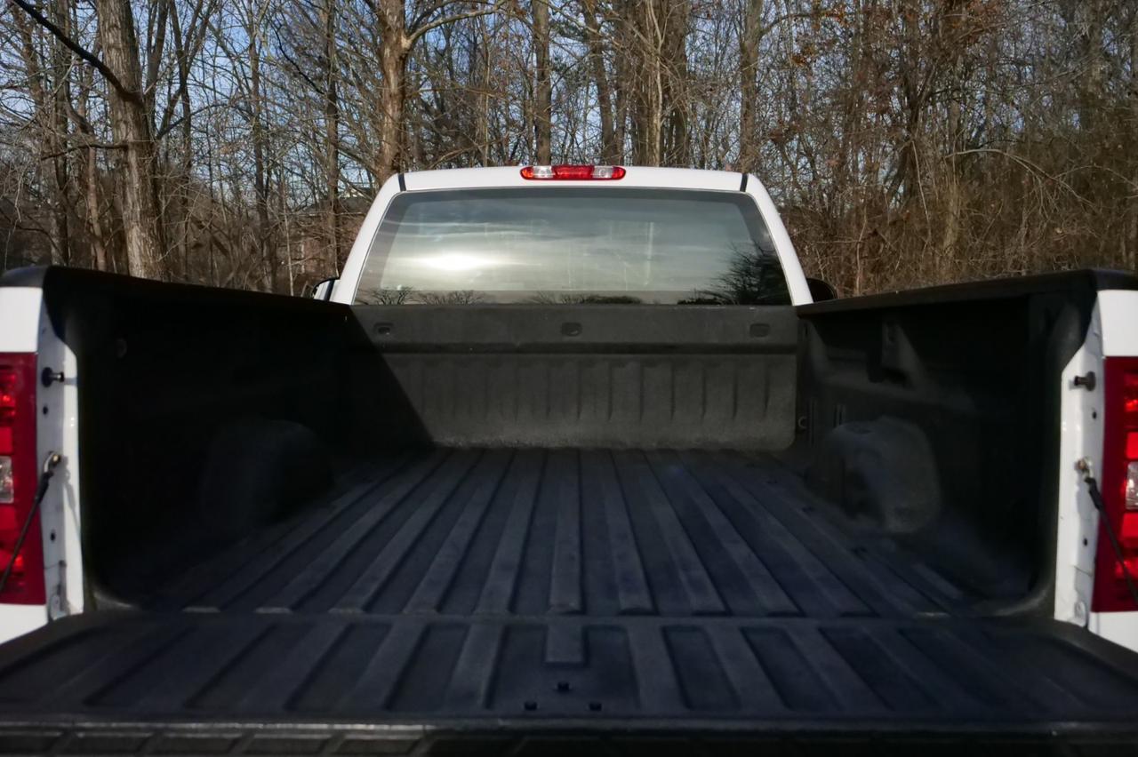 2013 Chevrolet Silverado 1500 Work Truck / 4.8L V8 / Regular Cab! Lincolnton NC