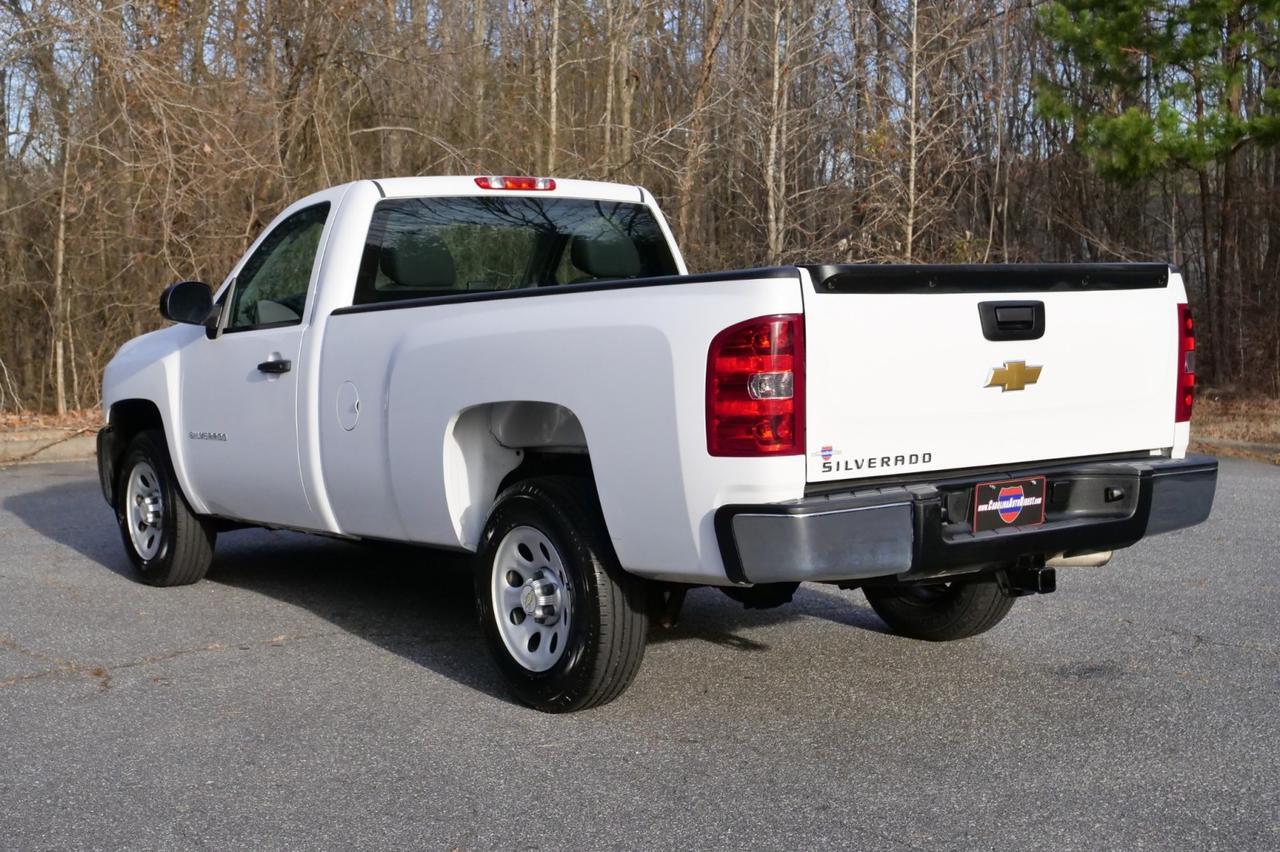 2013 Chevrolet Silverado 1500 Work Truck / 4.8L V8 / Regular Cab! Lincolnton NC