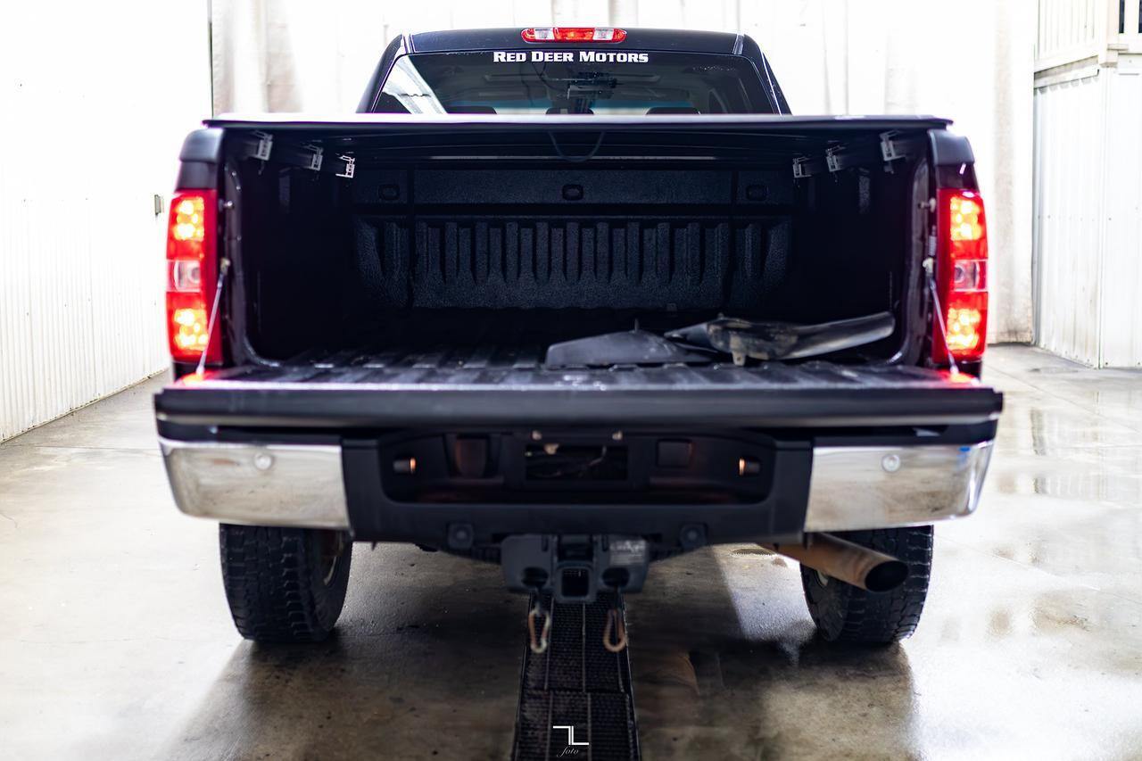 2013 Chevrolet Silverado 2500HD 4x4 Crew Cab LTZ Z71 Leather Roof Nav Red Deer AB
