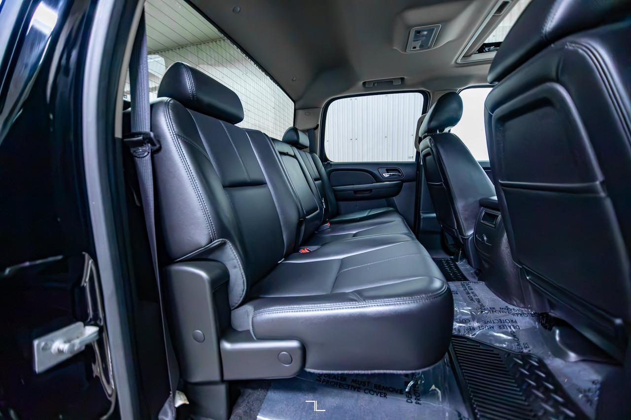 2013 Chevrolet Silverado 2500HD 4x4 Crew Cab LTZ Z71 Leather Roof Nav Red Deer AB