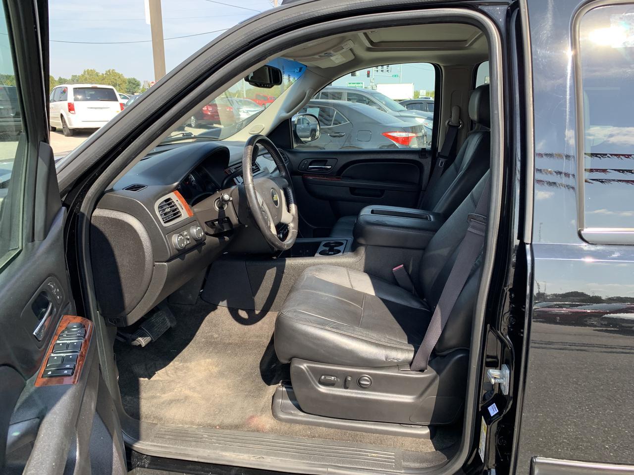 2013 Chevrolet Suburban 1500 LT Sport Utility 4D Aurora MO