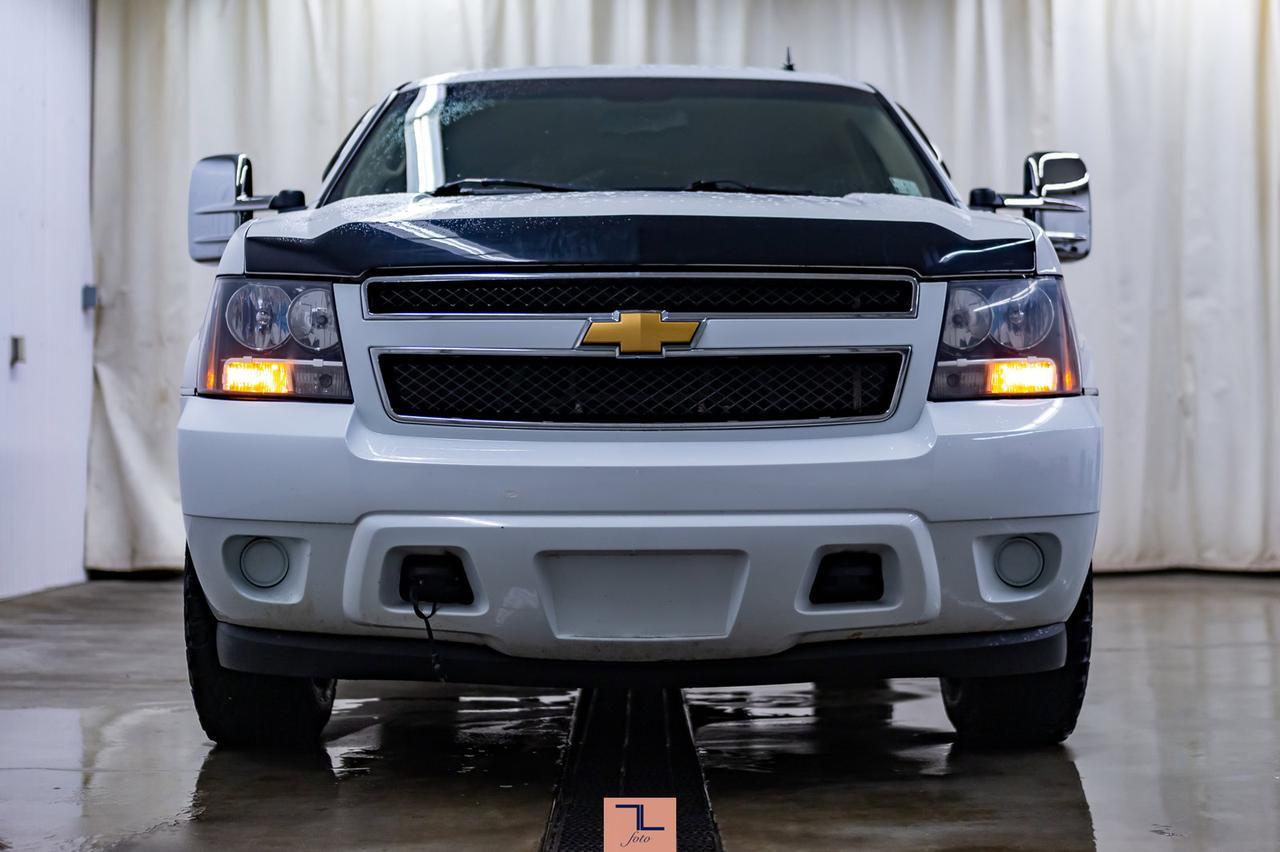 2013 Chevrolet Suburban 2500 4x4 LS 8 Passegner Red Deer AB