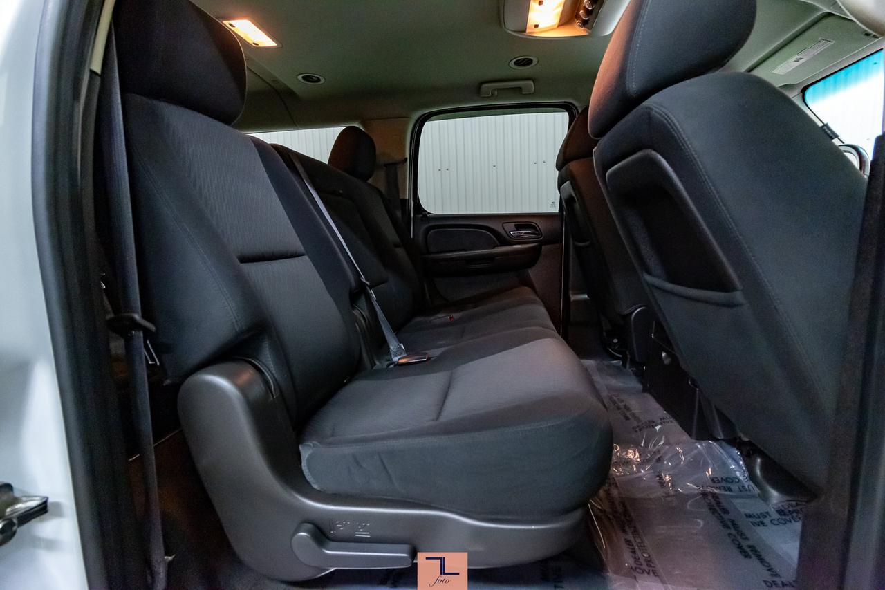2013 Chevrolet Suburban 2500 4x4 LS 8 Passegner Red Deer AB