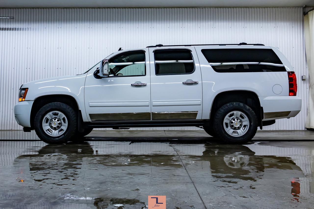 2013 Chevrolet Suburban 2500 4x4 LS 8 Passegner Red Deer AB