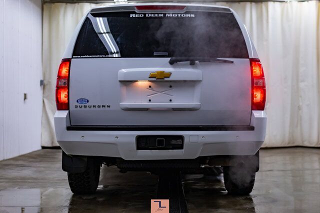 2013 Chevrolet Suburban 2500 4x4 LS 8 Passegner Red Deer AB