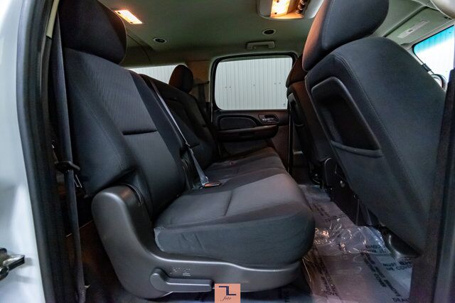 2013 Chevrolet Suburban 2500 4x4 LS 8 Passegner Red Deer AB