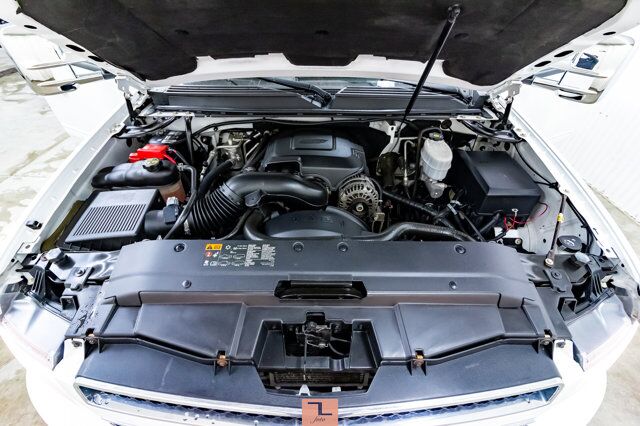 2013 Chevrolet Suburban 2500 4x4 LS 8 Passegner Red Deer AB