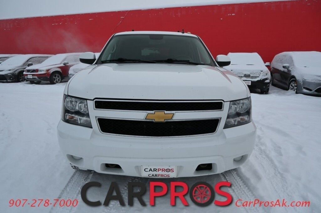 2013 Chevrolet Tahoe LS - 5.3L V8 - 4X4 - Remote Start - Power Windows & Door Locks - Cruise Control - AUX/CD Player - A/C - Tow Package - 1 Owner