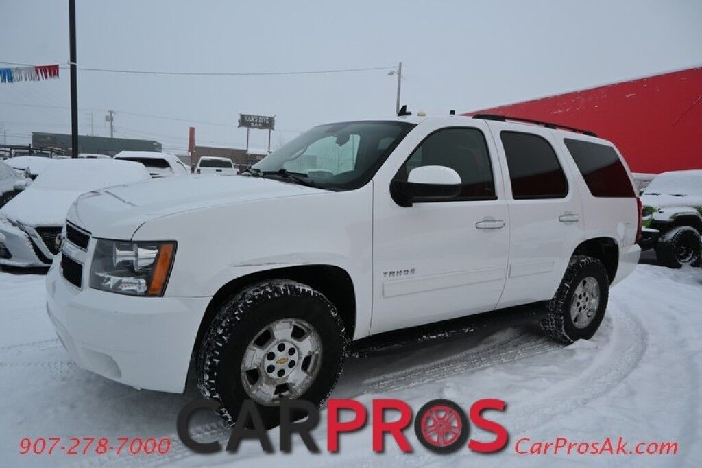 2013 Chevrolet Tahoe LS - 5.3L V8 - 4X4 - Remote Start - Power Windows & Door Locks - Cruise Control - AUX/CD Player - A/C - Tow Package - 1 Owner