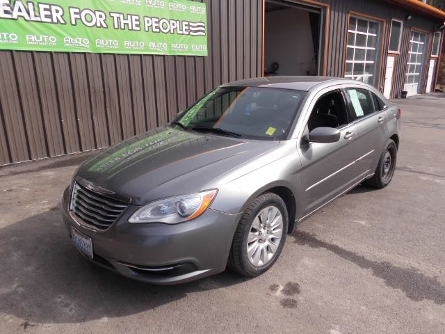 2013 Chrysler 200 LX