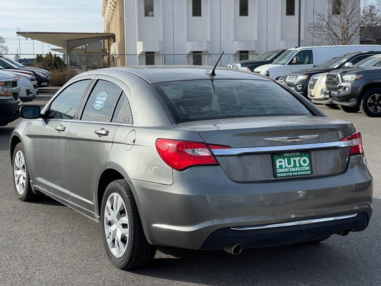 2013 Chrysler 200 LX