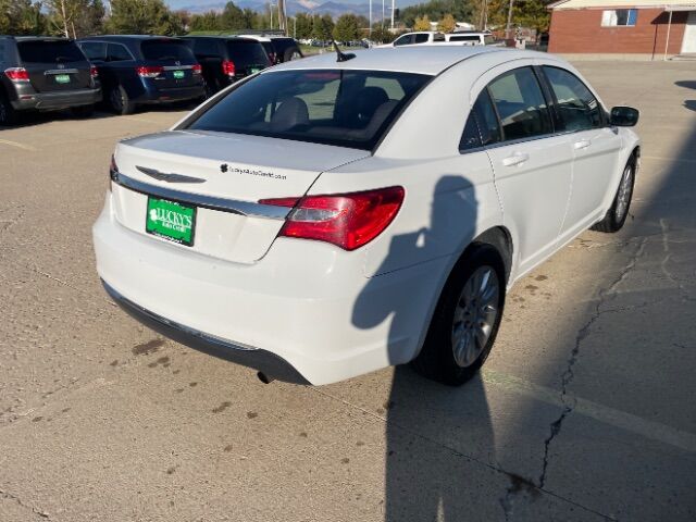 2013 Chrysler 200 LX