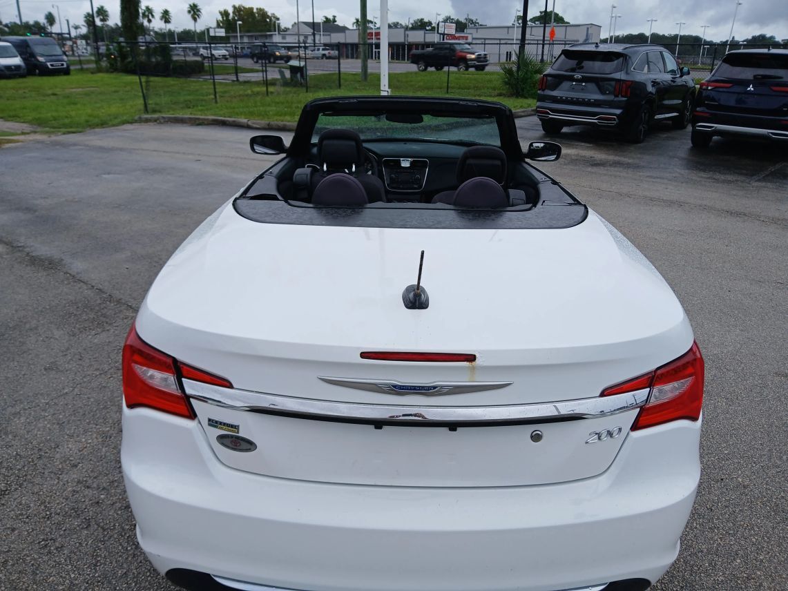 2013 Chrysler 200 Touring Convertible 2D Maitland FL