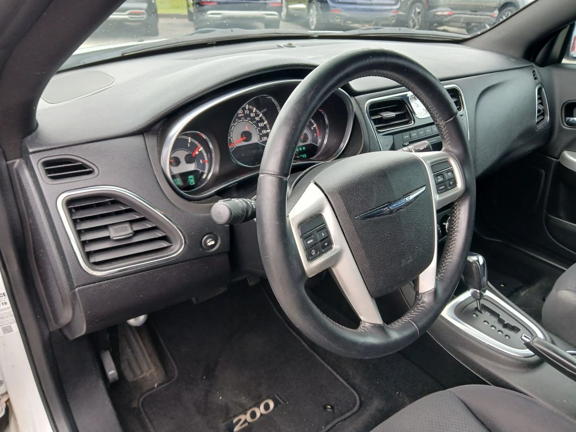 2013 Chrysler 200 Touring Convertible 2D Maitland FL
