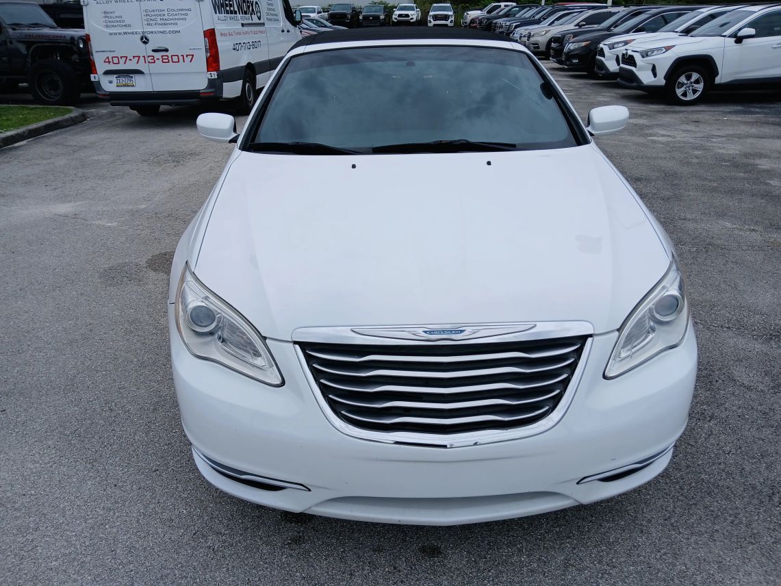 2013 Chrysler 200 Touring Convertible 2D Maitland FL