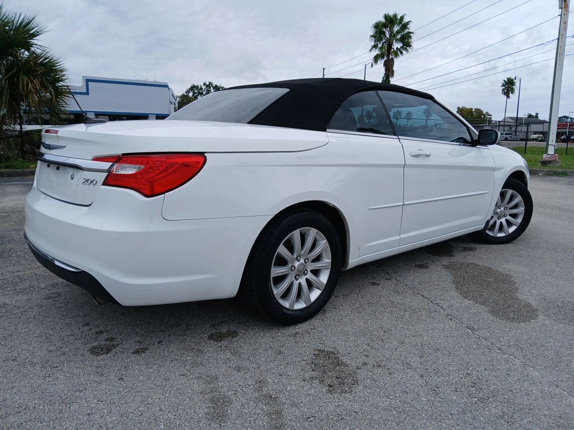2013 Chrysler 200 Touring Convertible 2D Maitland FL