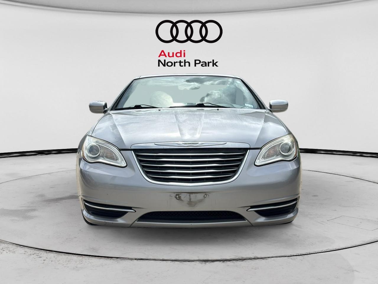 2013 Chrysler 200 Touring