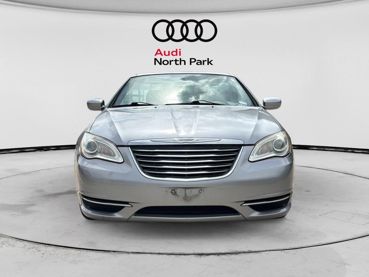 2013 Chrysler 200 Touring