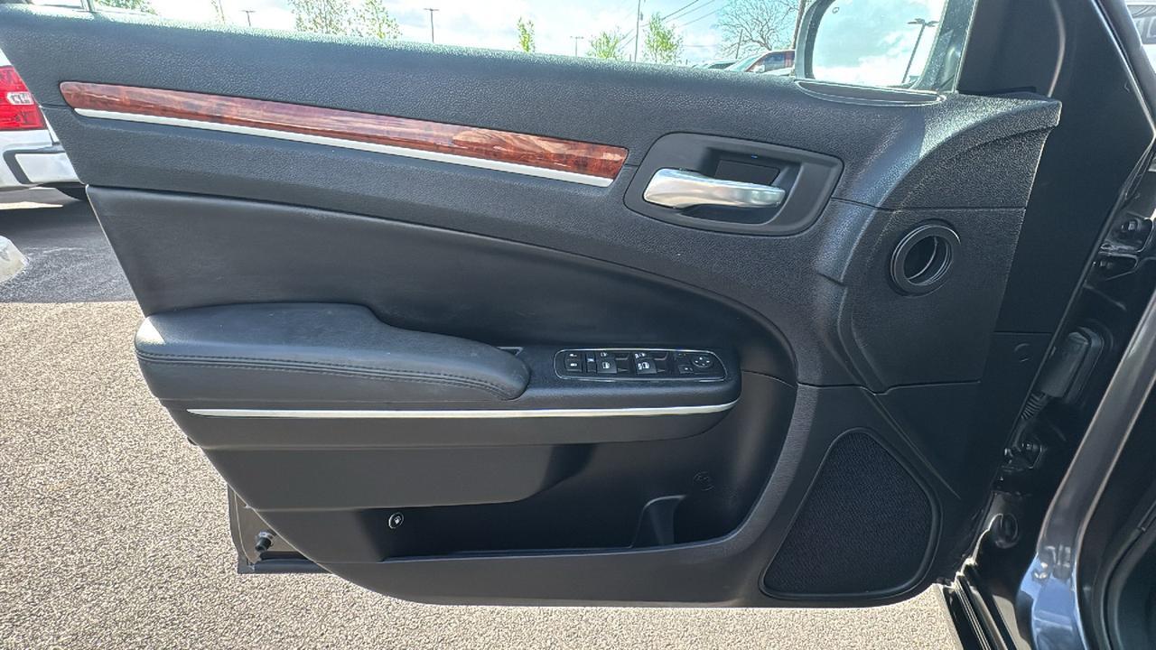 2013 Chrysler 300 Base New Braunfels TX