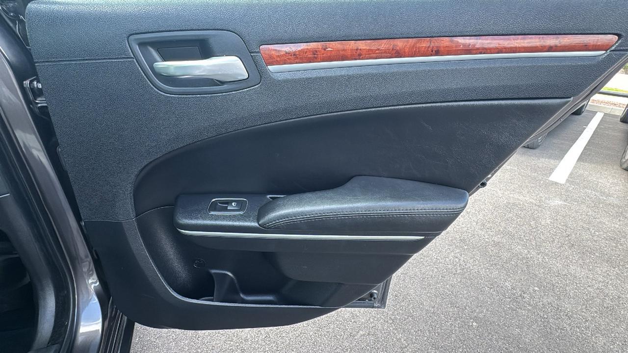 2013 Chrysler 300 Base New Braunfels TX