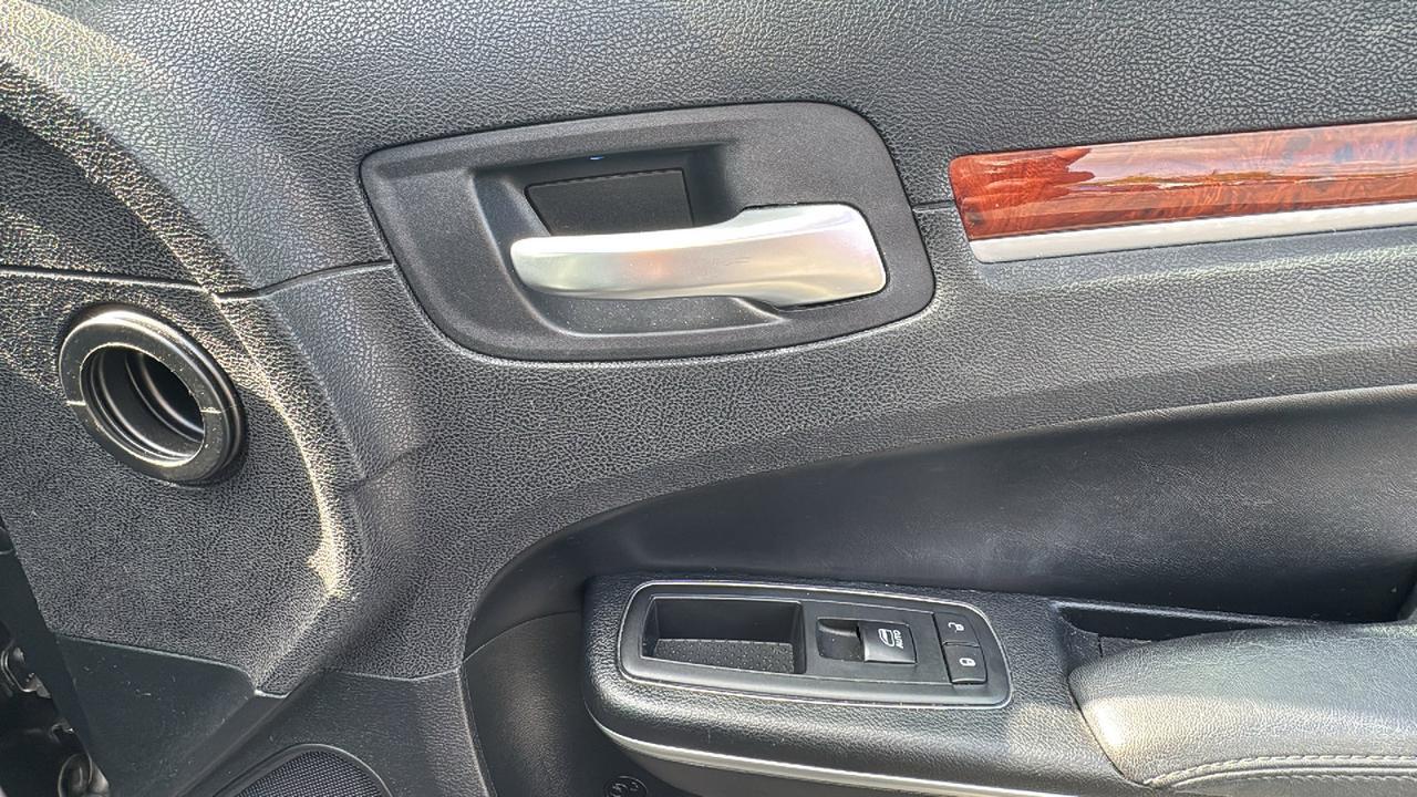 2013 Chrysler 300 Base New Braunfels TX