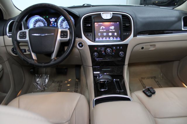 2013 Chrysler 300 Motown