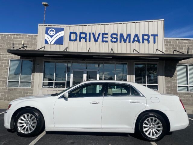 2013_Chrysler_300_RWD_ Columbia SC