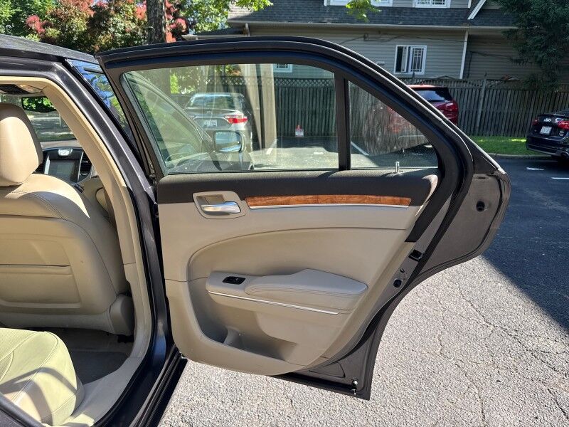 2013 Chrysler 300C C AWD w/ Safetytec Arlington VA