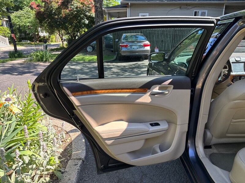 2013 Chrysler 300C C AWD w/ Safetytec Arlington VA