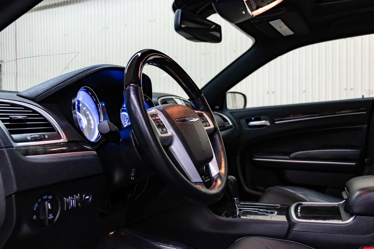 2013 Chrysler 300C Leather Roof Nav BCam Red Deer AB