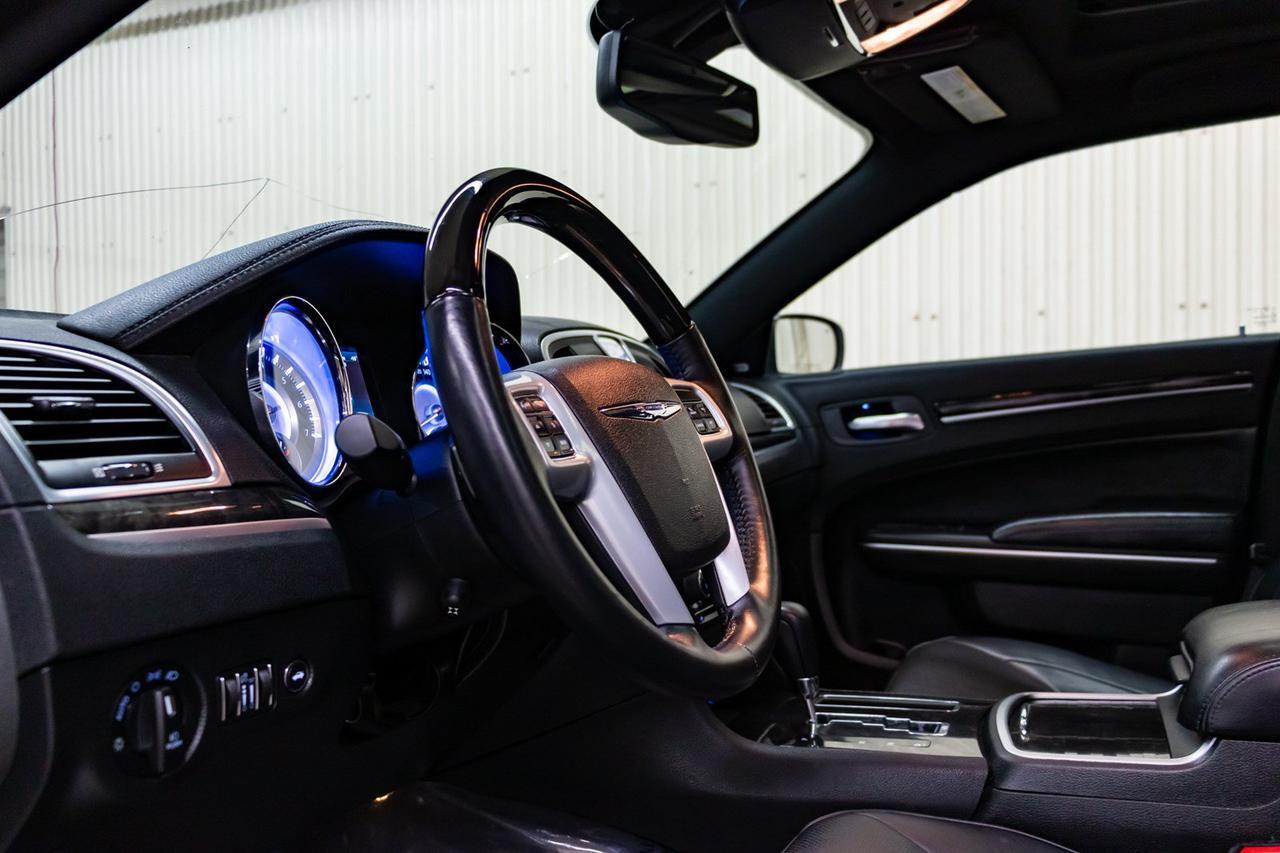 2013 Chrysler 300C Leather Roof Nav BCam Red Deer AB